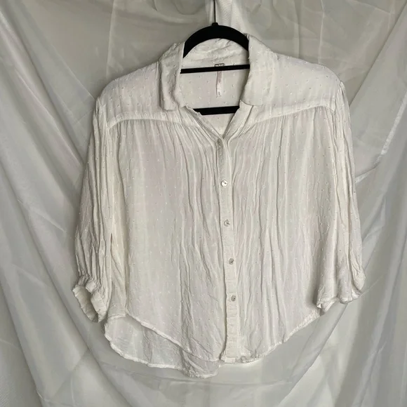 Free People Size XS Swiss Dot Textured White Button Down Front Tie Top - Picture 3 of 9